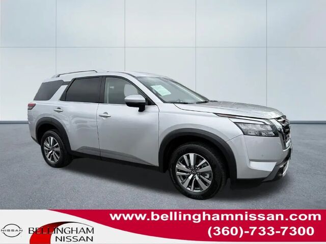 2025 Nissan Pathfinder SL