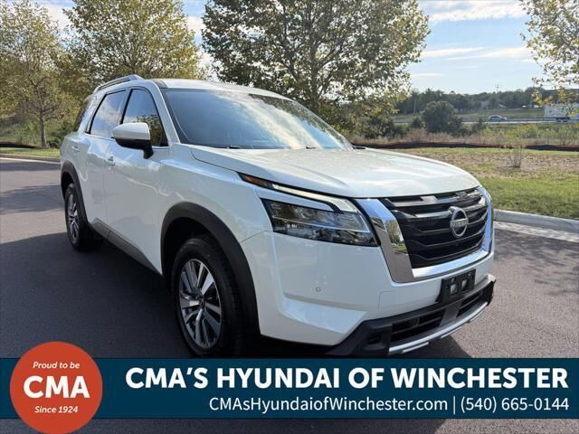 2023 Nissan Pathfinder SL