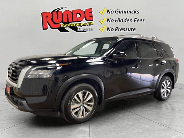 2024 Nissan Pathfinder SL
