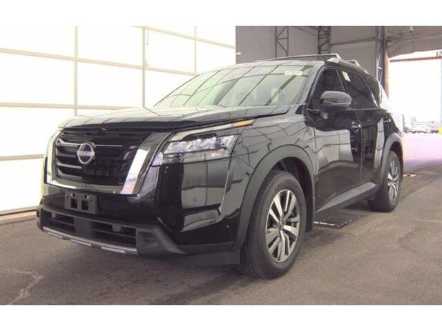 2024 Nissan Pathfinder SL — photo 1 of 23