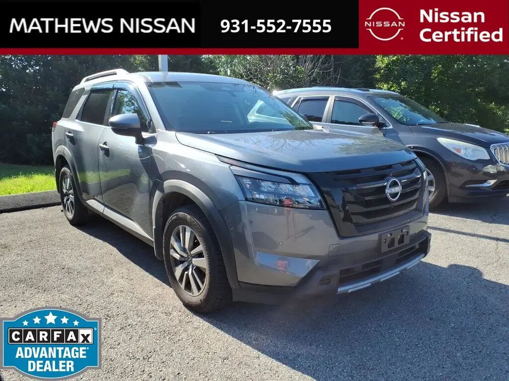 2025 Nissan Pathfinder SL — photo 1 of 39