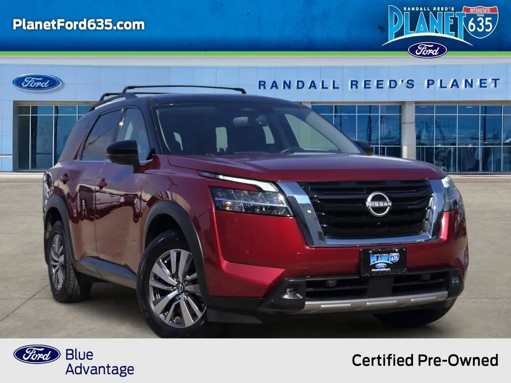 2022 Nissan Pathfinder SL — photo 1 of 10