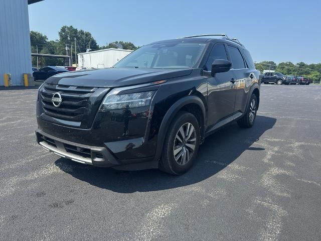 2024 Nissan Pathfinder SL — photo 1 of 27