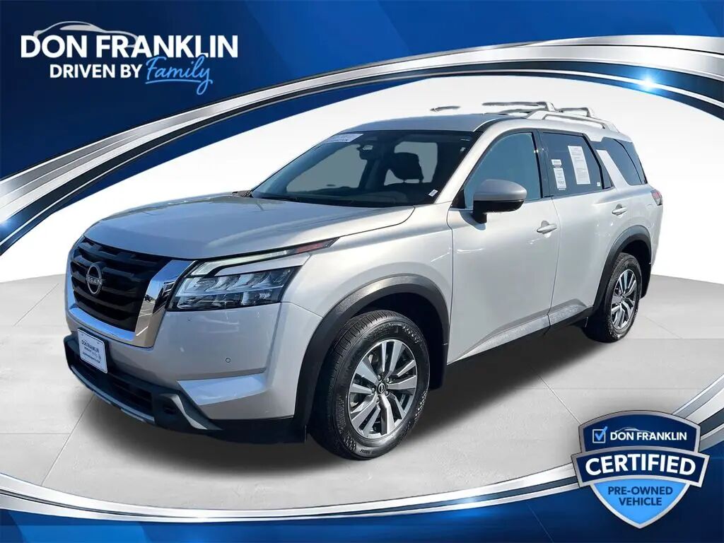 2024 Nissan Pathfinder SL — photo 1 of 25