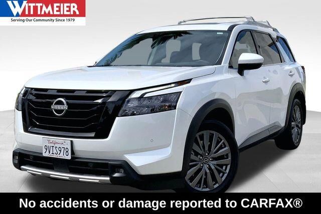 2025 Nissan Pathfinder SL — photo 1 of 13