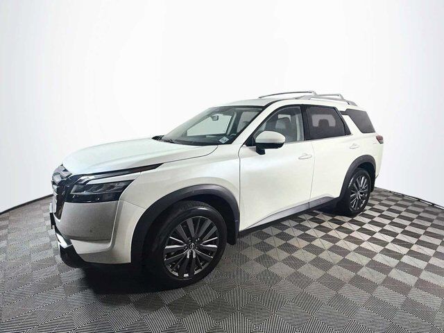 2024 Nissan Pathfinder SL