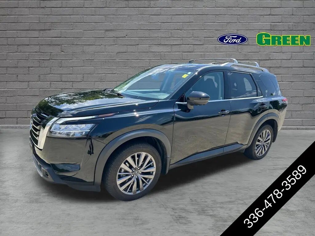 2024 Nissan Pathfinder SL — photo 1 of 63