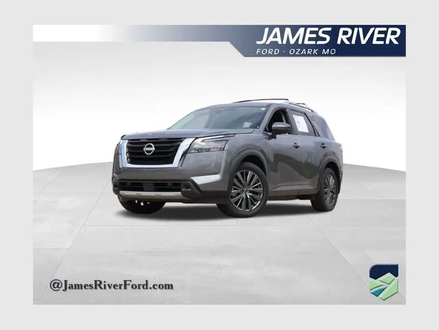 2025 Nissan Pathfinder SL