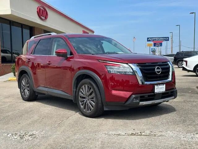 2023 Nissan Pathfinder SL