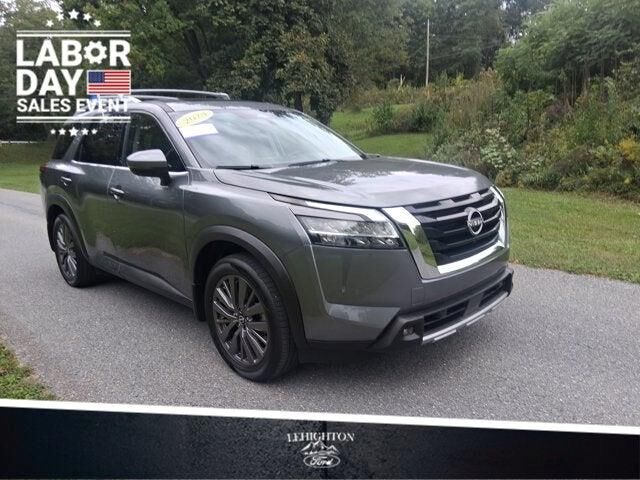 2024 Nissan Pathfinder SL