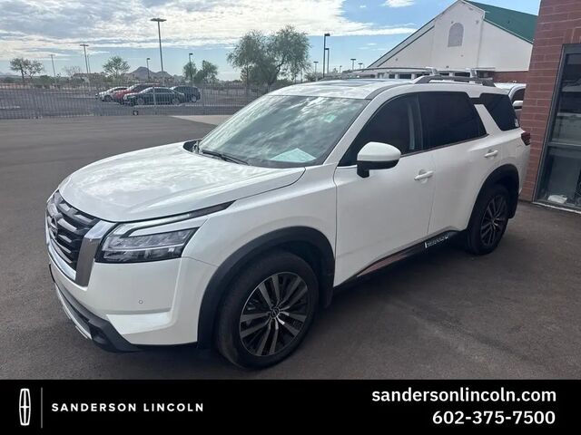 2024 Nissan Pathfinder Platinum