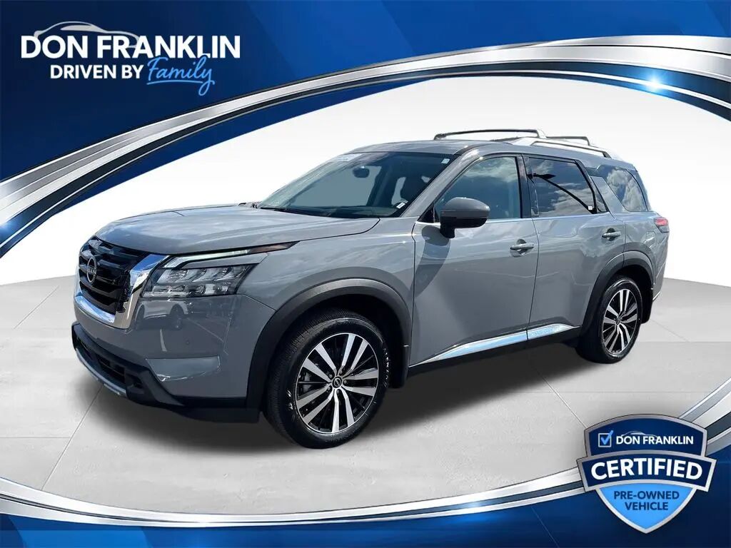 2025 Nissan Pathfinder Platinum — photo 1 of 25