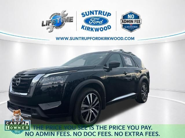 2025 Nissan Pathfinder Platinum