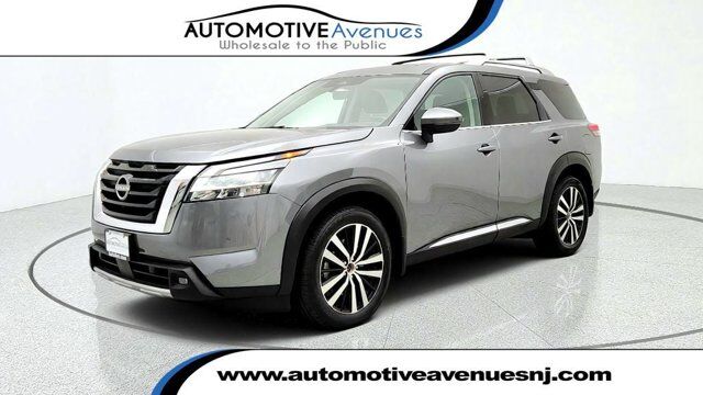 2024 Nissan Pathfinder Platinum