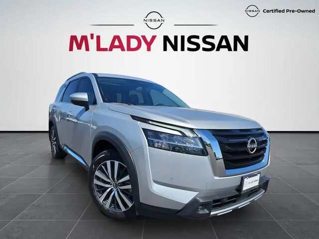 2022 Nissan Pathfinder Platinum