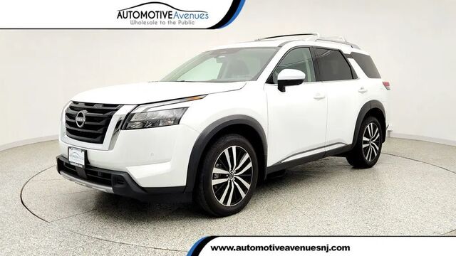 2025 Nissan Pathfinder Platinum