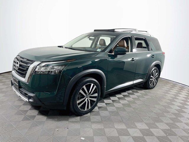 2023 Nissan Pathfinder Platinum