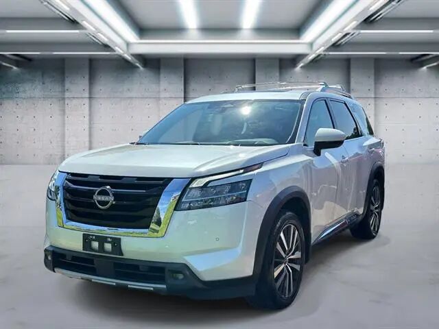 2022 Nissan Pathfinder Platinum