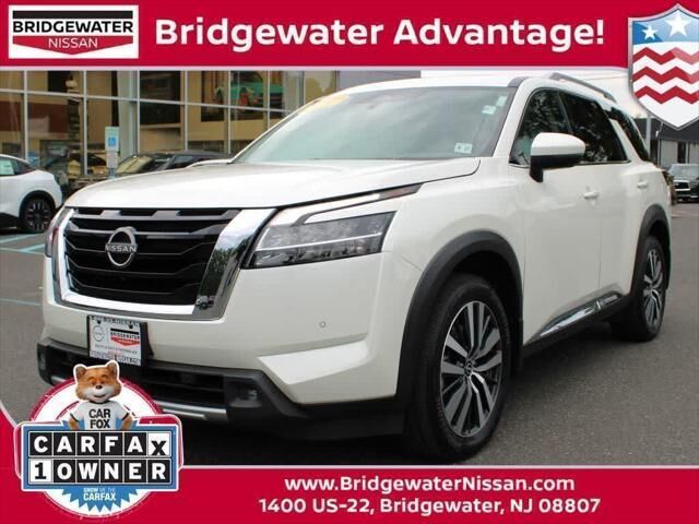 2022 Nissan Pathfinder Platinum