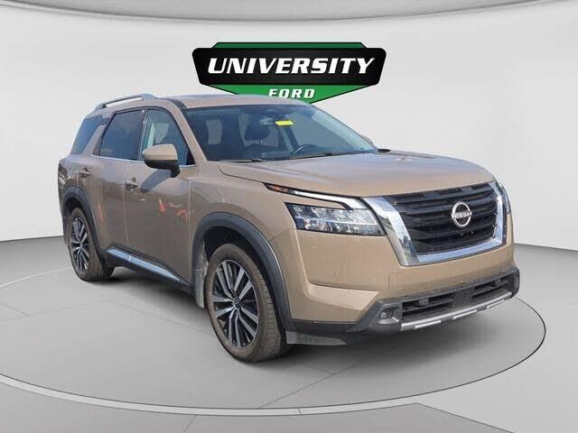 2023 Nissan Pathfinder Platinum — photo 1 of 1