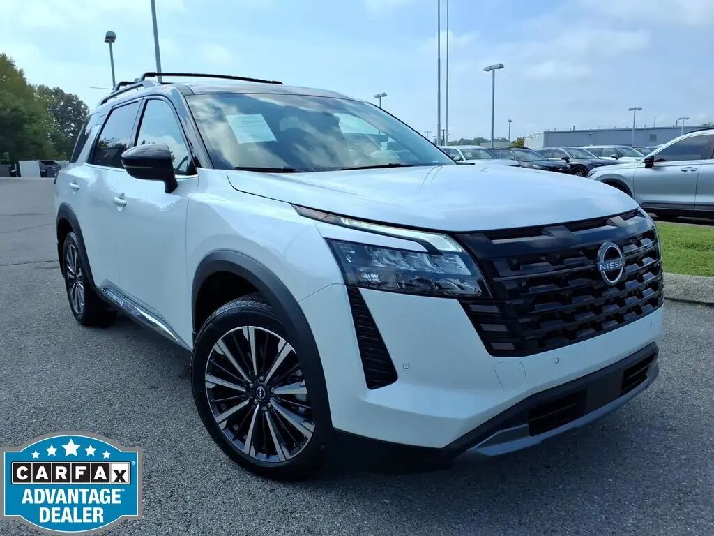 2026 Nissan Pathfinder Platinum — photo 1 of 13