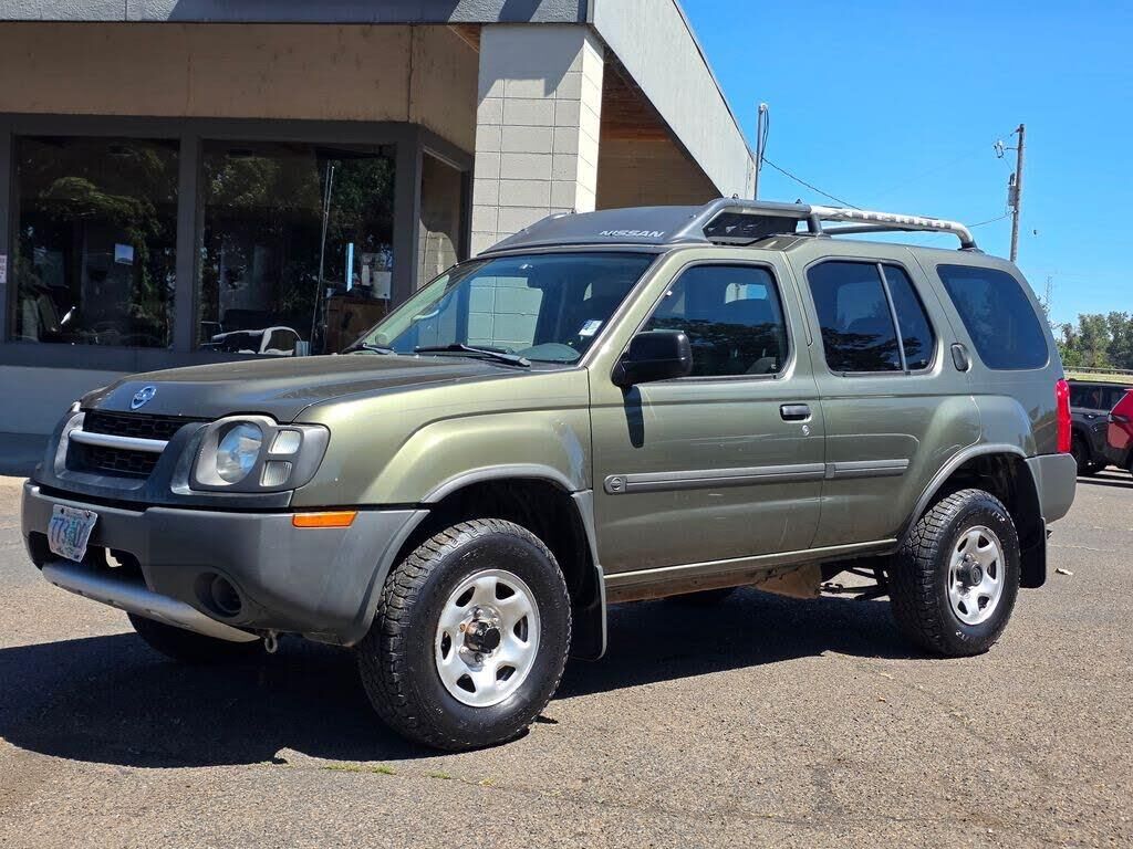 2004 Nissan Xterra XE — photo 1 of 1