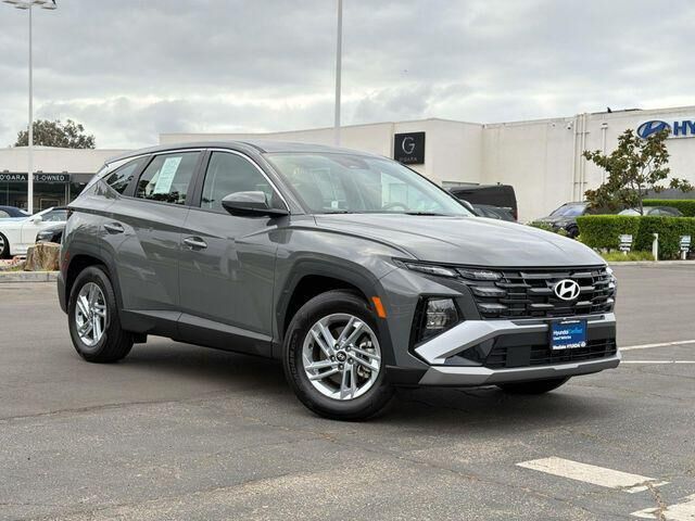2026 Hyundai TUCSON SE — photo 1 of 13