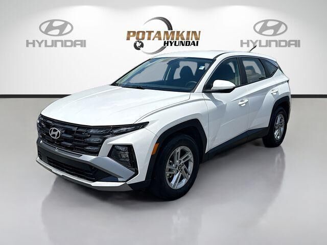 2026 Hyundai TUCSON SE — photo 1 of 13