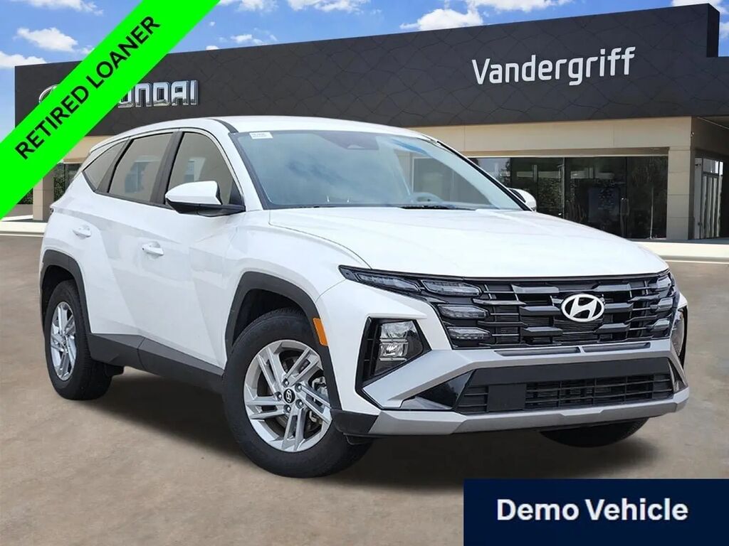 2026 Hyundai TUCSON SE — photo 1 of 13