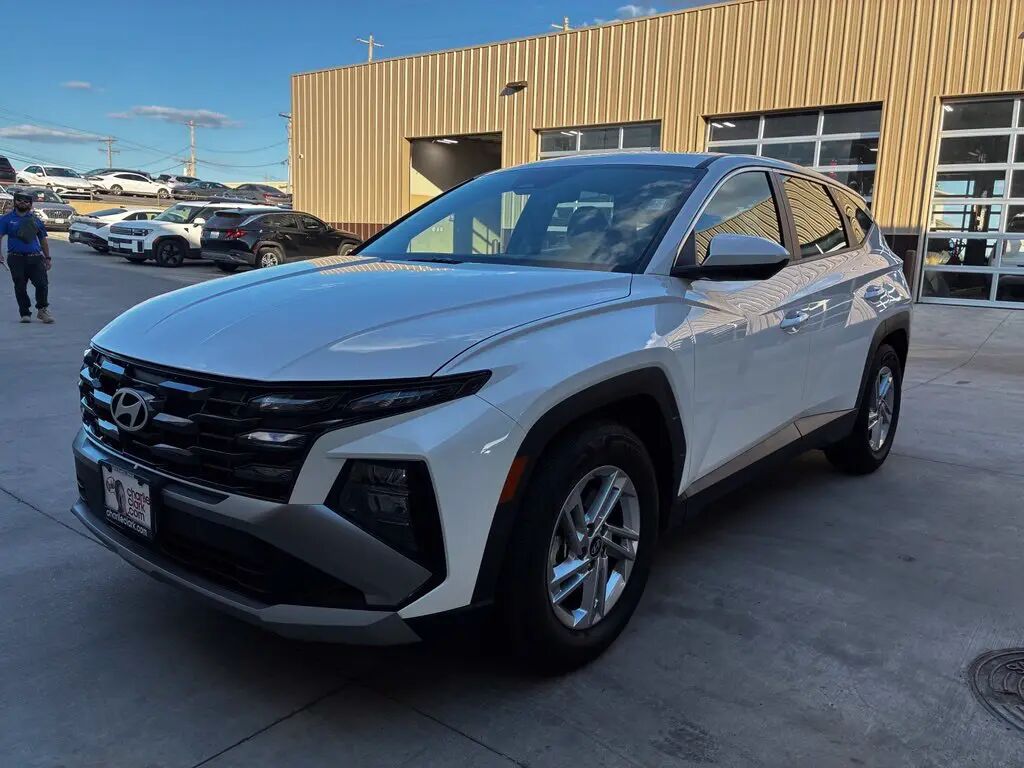 2026 Hyundai TUCSON SE — photo 1 of 13
