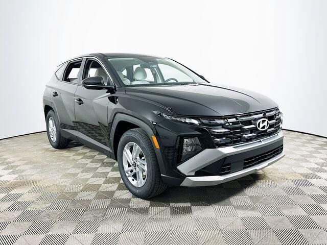 2026 Hyundai TUCSON SE — photo 1 of 13