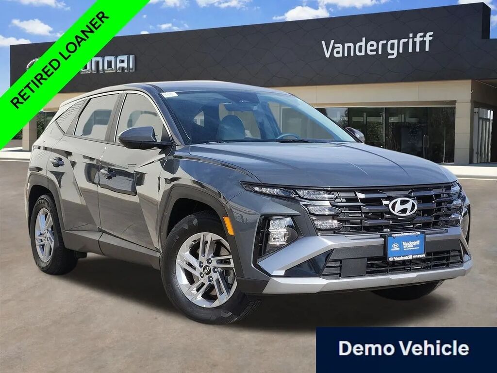 2026 Hyundai TUCSON SE — photo 1 of 13
