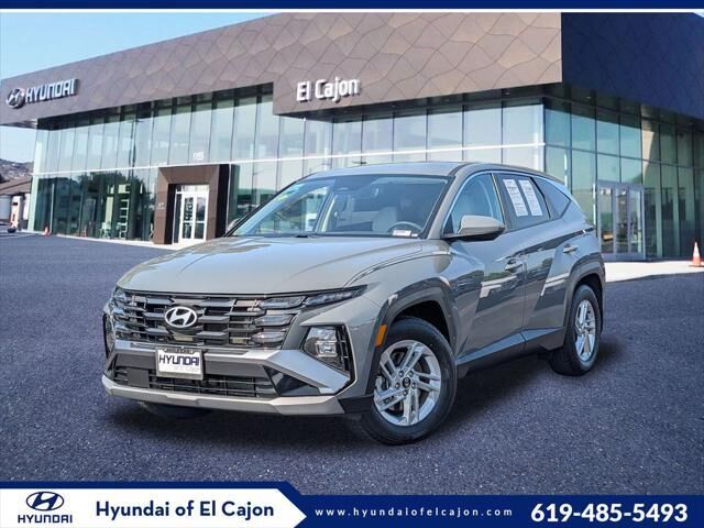 2025 Hyundai TUCSON SE