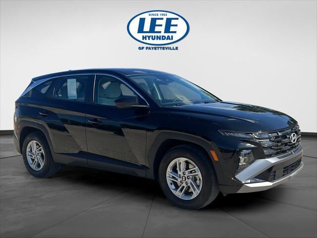 2025 Hyundai TUCSON SE — photo 1 of 38