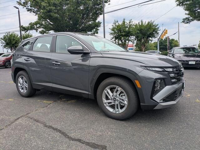 2026 Hyundai TUCSON SE — photo 1 of 13