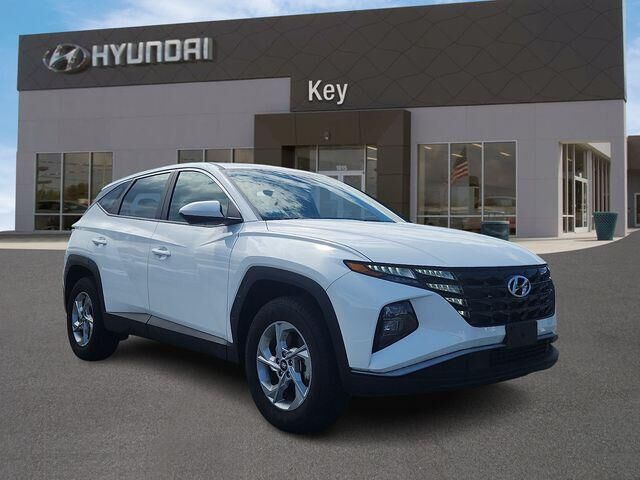 2023 Hyundai TUCSON SE