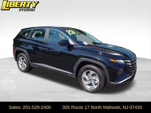 2023 Hyundai TUCSON SE
