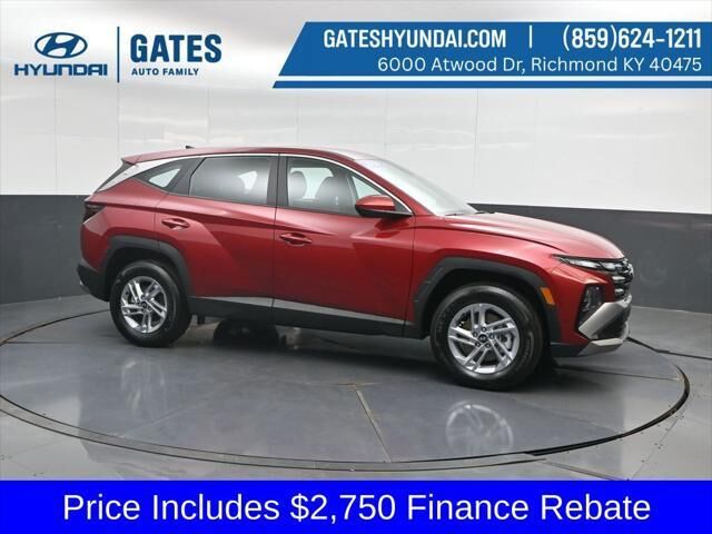 2026 Hyundai TUCSON SE
