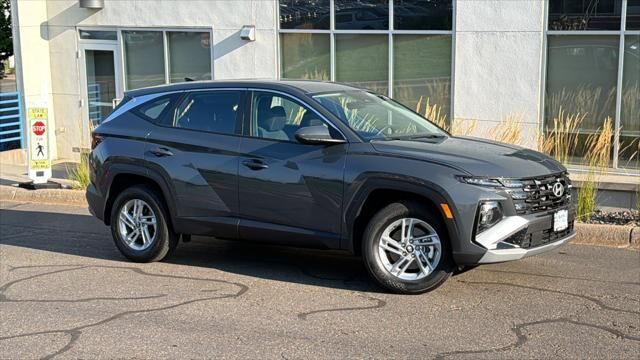 2025 Hyundai TUCSON SE — photo 1 of 13