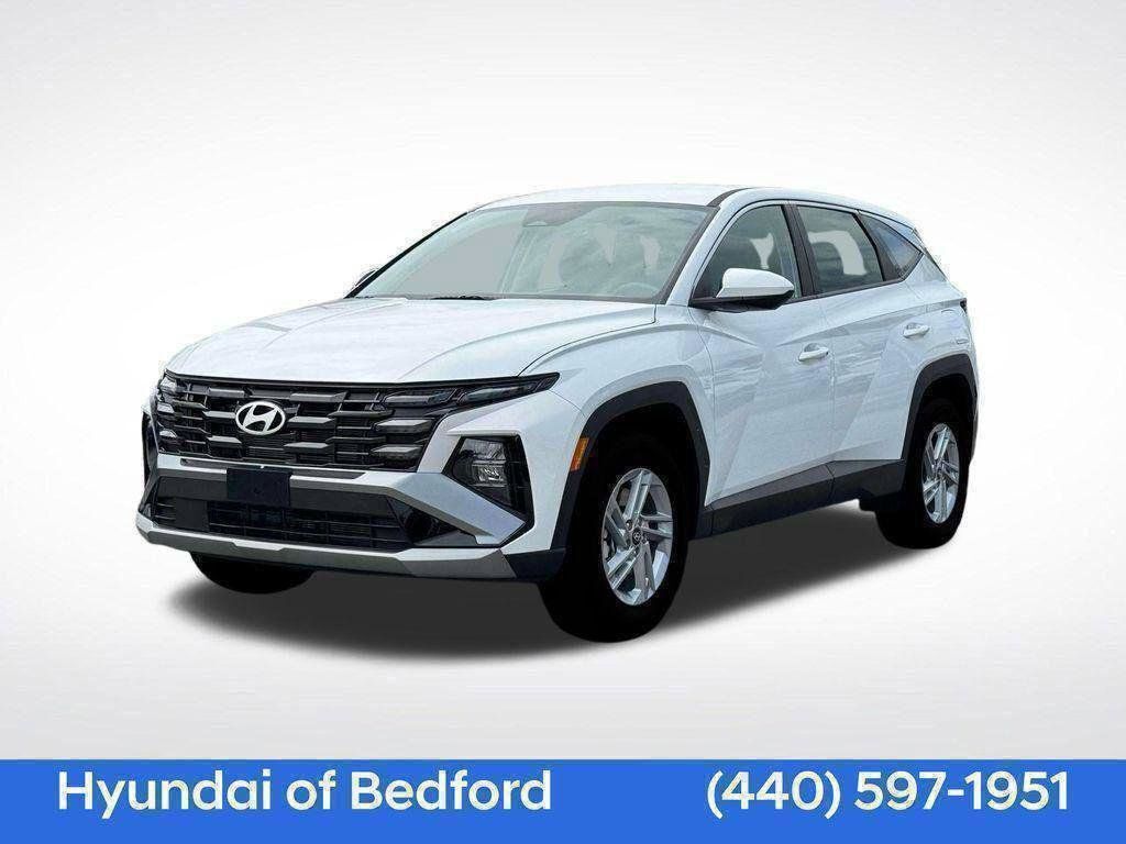 2025 Hyundai Tucson SE — photo 1 of 17