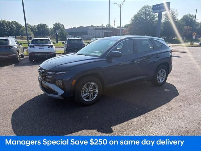 2026 Hyundai TUCSON SE