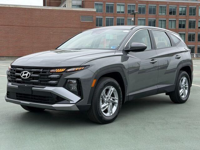 2026 Hyundai TUCSON SE — photo 1 of 13
