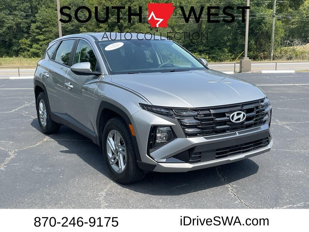 2025 Hyundai TUCSON SE — photo 1 of 2