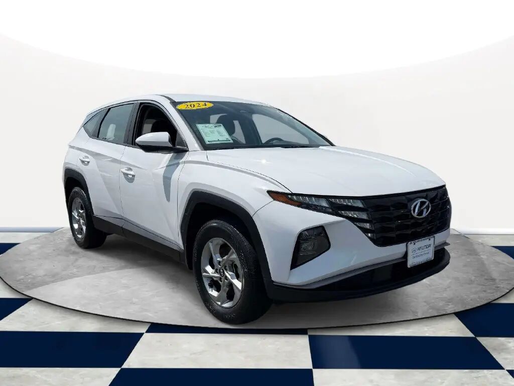 2024 Hyundai TUCSON SE — photo 1 of 13