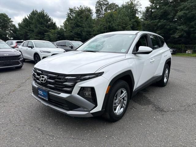 2025 Hyundai TUCSON SE — photo 1 of 13