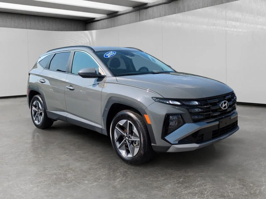 2025 Hyundai TUCSON SEL — photo 1 of 13