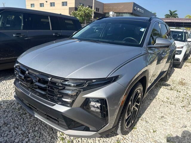 2025 Hyundai TUCSON Limited — photo 1 of 13
