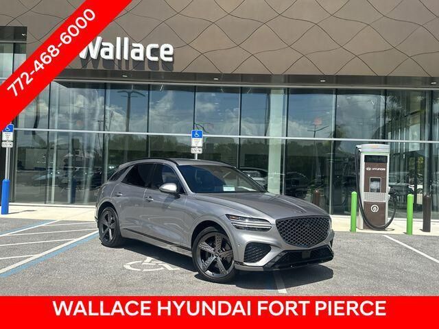 2024 Genesis GV70 2.5T Standard — photo 1 of 13