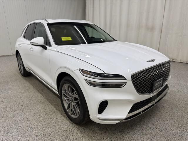 2025 Genesis GV70 2.5T Standard — photo 1 of 13