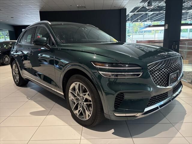 2024 Genesis GV70 2.5T Standard — photo 1 of 26